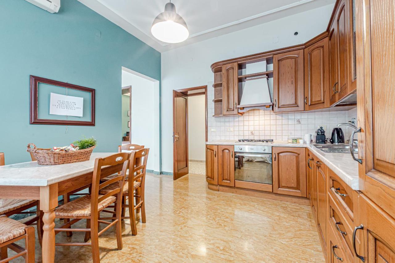 Frank'S And Art Love Apartments Livorno Ngoại thất bức ảnh