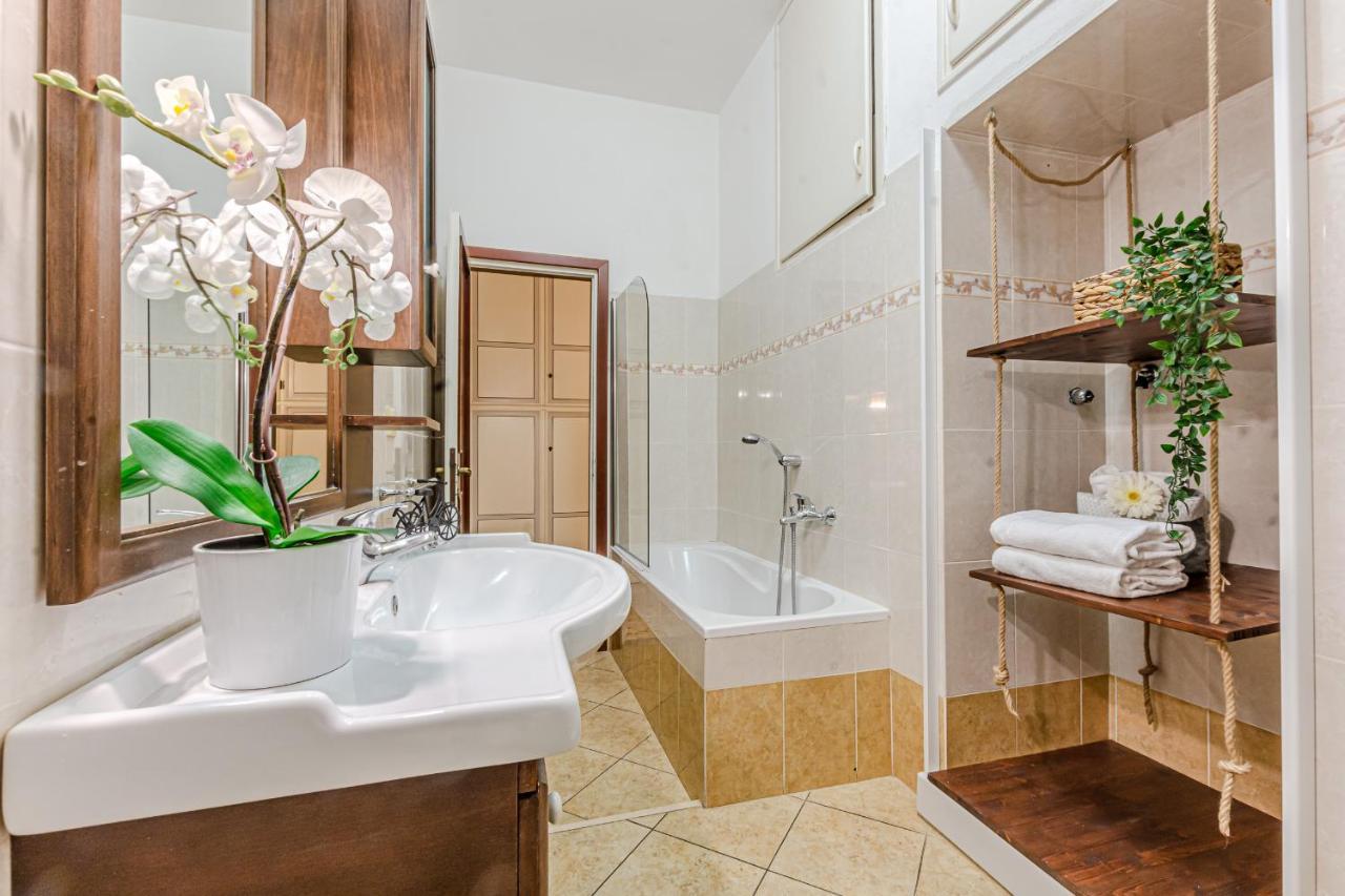 Frank'S And Art Love Apartments Livorno Ngoại thất bức ảnh